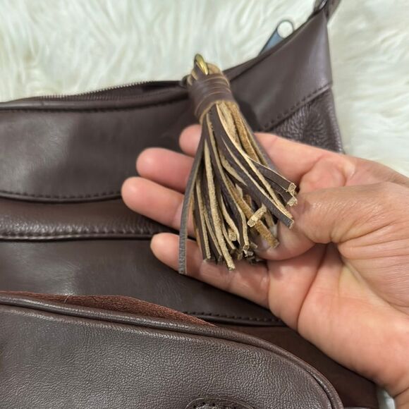 Sonoma Brown Leather Shoulder Bag with Slouchy Design - Picture 9 of 11